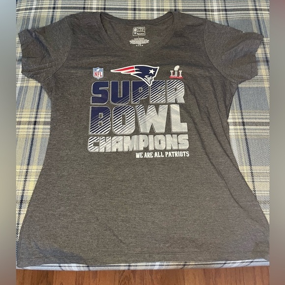 Fanatics Super Bowl Champions New England Patriots V neck T-Shirt - Picture 1 of 3